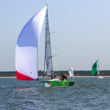 Įspūdingi vaizdai ir įtempta kova: Klaipėdoje startavo 52-oji „Kuršių marių regata“