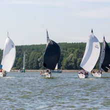 Įspūdingi vaizdai ir įtempta kova: Klaipėdoje startavo 52-oji „Kuršių marių regata“