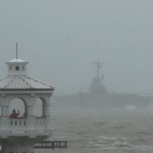 Koronaviruso paveiktam Teksasui smogė pirmasis šiemet uraganas