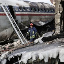 Irane sudužo karinis transporto lėktuvas: žuvo 15 žmonių
