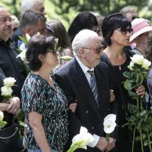 Menininkų kalnelyje amžinojo poilsio atgulė estrados legenda N. Paltinienė