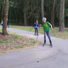 Slidininkų gretas Lietuvos nacionalinė slidinėjimo asociacija augina ir vasarą