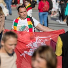 Vilniuje – tūkstantinis protestas: su plakatais „Ne gyvulių pasui“ ir „Dž. Sorošą lauk iš Lietuvos“