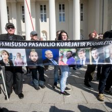 Opozicija įvertino per mitingą sustiprintą Seimo apsaugą: iki ko turėjome nusiristi