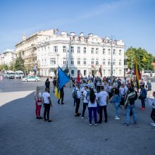 Vilniuje – tūkstantinis protestas: su plakatais „Ne gyvulių pasui“ ir „Dž. Sorošą lauk iš Lietuvos“