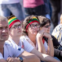 Vilniuje – tūkstantinis protestas: su plakatais „Ne gyvulių pasui“ ir „Dž. Sorošą lauk iš Lietuvos“