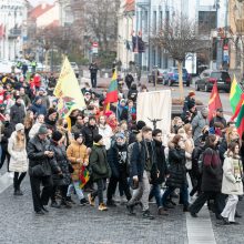 Vasario 16-ąją žmonės džiaugiasi galėdami švęsti laisvę ir reiškia solidarumą su Ukraina