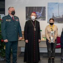 Švenčių proga Klaipėdos apskrities pareigūnus palaimino Telšių vyskupas