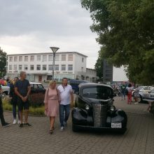 Ratai: Gargždų centre savaitgalį karaliavo plieniniai žirgai – nugriaudėjo traukos lenktynės, veikė senovinių automobilių paroda. O sekmadienį Minijos slėnyje vyko tradicinio 13-ojo Gargždo festivalio konkūrų varžybos Gargždų miesto taurei laimėti.