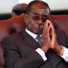 Atskleidė, nuo ko mirė ilgametis Zimbabvės lyderis