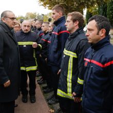 Prancūzų prokuroras atskleidė priežastį, kodėl sugriuvo kabamasis tiltas