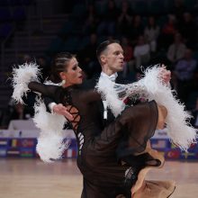 Įspūdingas Lietuvos šokėjų debiutas tarp profesionalų – iš karto aukso medalis