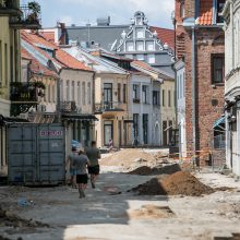 Vilniaus gatvės rekonstrukcija pažėrė pirmuosius lobius: rastos XVII a. monetos