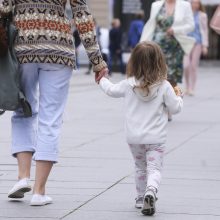 Vieną vaiką iki 12 metų auginantiems darbuotojams – papildoma poilsio diena