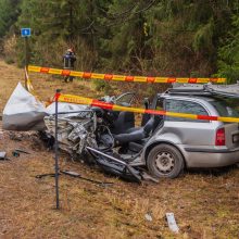 Tragiška avarija Kauno rajone: žuvo dvi moterys, dar trys – ligoninėje 