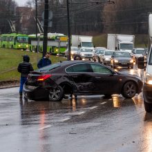 Dėl eismo nelaimės avaringoje sankryžoje – spūstys