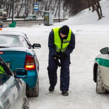 Kaune tikrino mašinų padangas: su kai kuriomis avarijos išvengti beveik neįmanoma