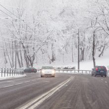 Kauno keliai – vėl tragiški: viešasis transportas gali vėluoti ir valandą 