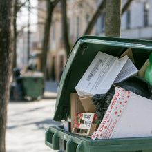 Neatsakingumo viršūnė: po mugės – prišnerkštas naujasis Laisvės alėjos grindinys