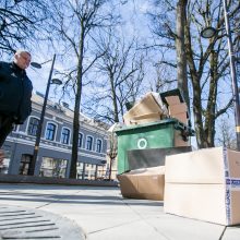 Neatsakingumo viršūnė: po mugės – prišnerkštas naujasis Laisvės alėjos grindinys