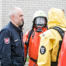 Kaune – pavojinga situacija: išsiliejo tona nuodingos rūgšties, yra nukentėjusiųjų