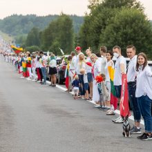 Organizatoriai: „Laisvės kelias“ įvyko be incidentų, dalis žmonių nesuspėjo