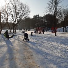 Saulėtos dienos išginė kauniečius į parkus <span style=color:red;>(fotoreportažas)</span>