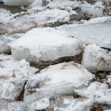 Grėsmė tolsta: Neryje vanduo nebekyla, potvynio nenusimato