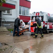 Per gaisrą Kauno daugiabutyje nukentėjo moteris: dar viena pamokanti nelaimė? 