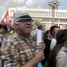 Žydų atstovai, I. Šimonytė pasmerkė Holokausto simbolikos naudojimą mitinge prie Seimo