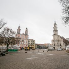 Į viršų stiebiasi Kauno kalėdinės eglutės karkasas: netrukus atkeliaus ir dekoracijos