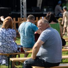 Antrasis „Naisių vasaros“ festivalis – kitoks: susirinko ir garsūs atlikėjai, ir gausi auditorija 