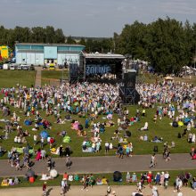 Antrasis „Naisių vasaros“ festivalis – kitoks: susirinko ir garsūs atlikėjai, ir gausi auditorija 