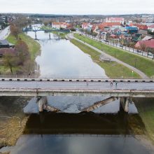 Žinių dėl galimybės atverti tiltą lengvosioms mašinoms Kėdainių meras laukia penktadienį