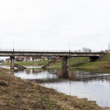 Žinių dėl galimybės atverti tiltą lengvosioms mašinoms Kėdainių meras laukia penktadienį