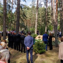 Kaune amžinojo poilsio atgulė A. Adamkienė: ji dovana nuo Dievo mums