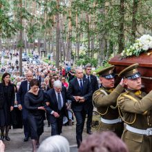 Kaune amžinojo poilsio atgulė A. Adamkienė: ji dovana nuo Dievo mums