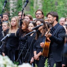 Kaune amžinojo poilsio atgulė A. Adamkienė: ji dovana nuo Dievo mums