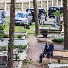 Kaune amžinojo poilsio atgulė A. Adamkienė: ji dovana nuo Dievo mums