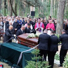 Kaune amžinojo poilsio atgulė A. Adamkienė: ji dovana nuo Dievo mums