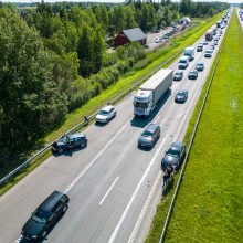 Iškalbinga įžanga į besibaigiančios vasaros savaitgalį: pakaunėje susidūrė aštuoni automobiliai