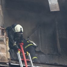 Siaubingas gaisras Vilniaus daugiabutyje pareikalavo aukų