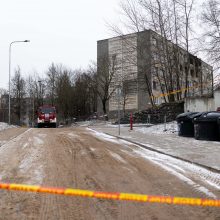 Kodėl ugniagesiai net nebandė gelbėti gaisro griuvėsiuose įstrigusio berniuko?