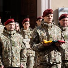 Lietuva atsisveikino su Ukrainoje žuvusiu kariu T. Tumu