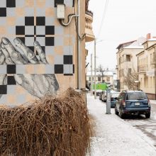 Kauno gatvės meno galerija toliau pildosi: sienoje įamžinti Žemaitės motyvai