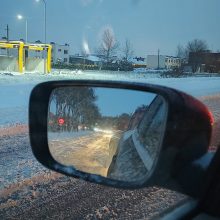 Situacija Domeikavoje: kelionė dėl sniego prailgo iki 1,5 val., darželis – be elektros