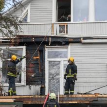 Gaisrą Žaliakalnio daugiabutyje sukėlė užsidegusios samanos tarp jo sienų rąstų
