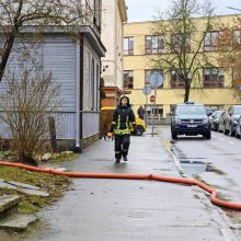 Gaisrą Žaliakalnio daugiabutyje sukėlė užsidegusios samanos tarp jo sienų rąstų