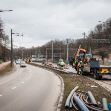 Pavasarinis kelininkų darbymetis: Tunelio gatvėje – daugiau patogumų vairuotojams ir pėstiesiems