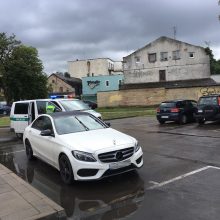 Asilas toliau siautėja – Kauno centre „Mercedes-Benz“ vairavo neblaivus 